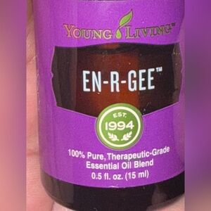 Young Living En-R-Gee essential Oil new unopened